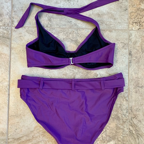 Sexy bikini in a beautiful colour - Picture 2 of 3